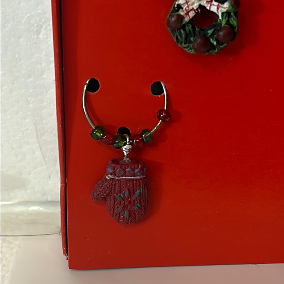 2008 Boston Warehouse Christmas Wine Markers Set - Picture 6 of 9